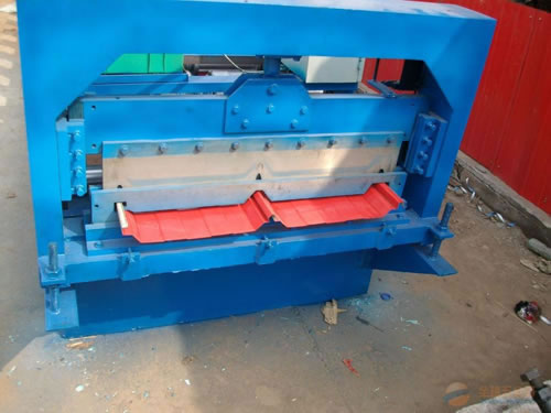 Concealed Roof Sheet Forming Machine